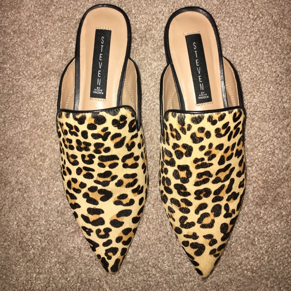 Leopard Close Toe Flats